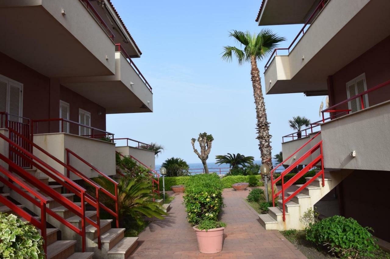 Seahome Riposto Exterior photo