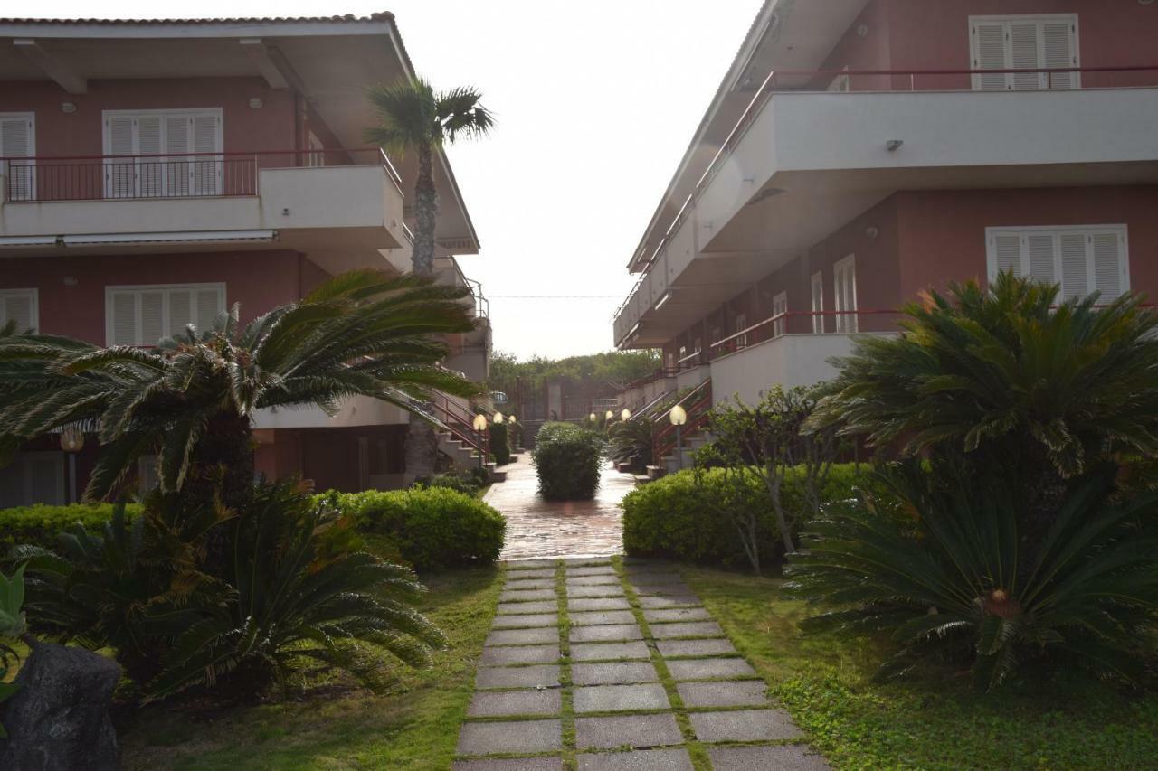 Seahome Riposto Exterior photo