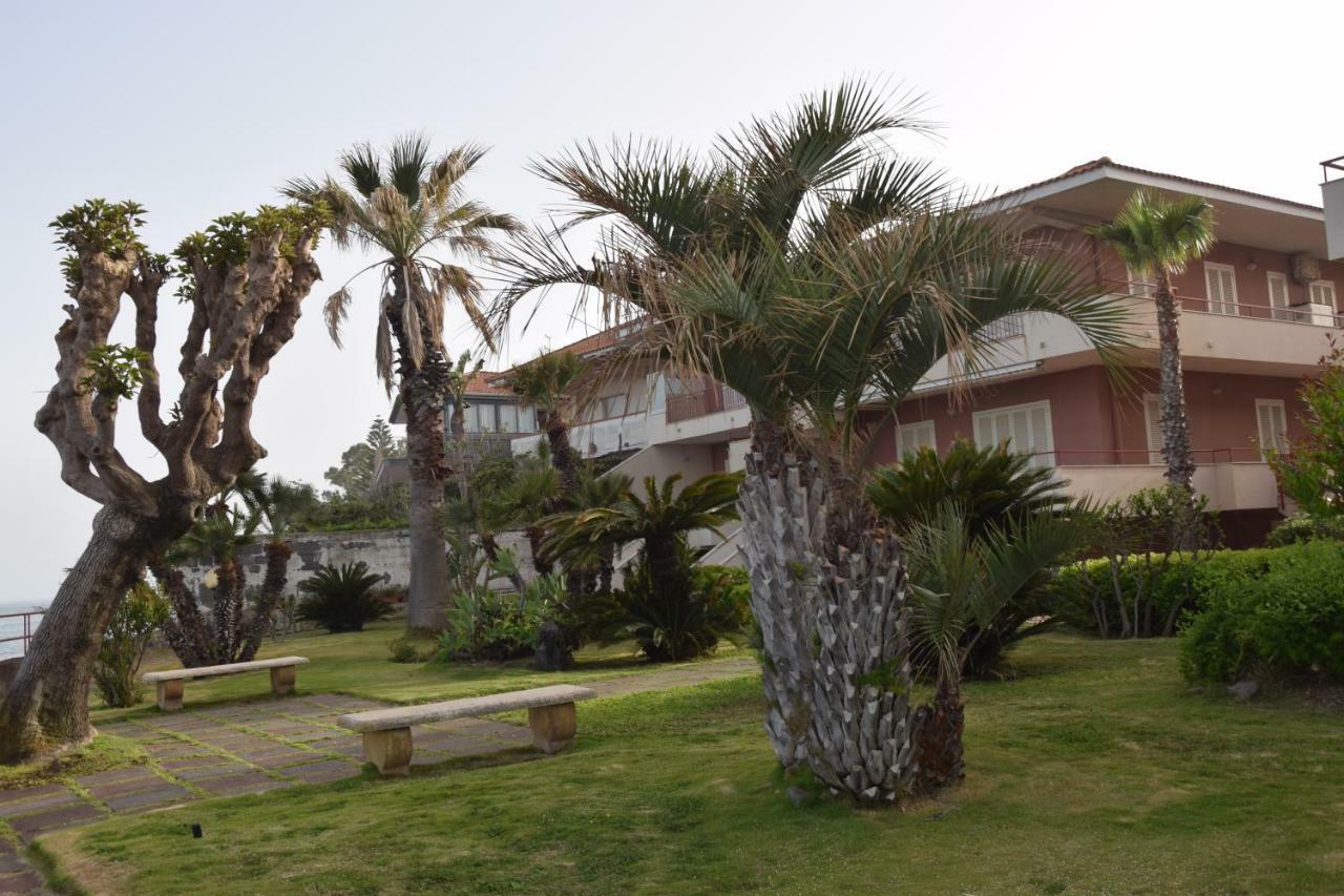Seahome Riposto Exterior photo
